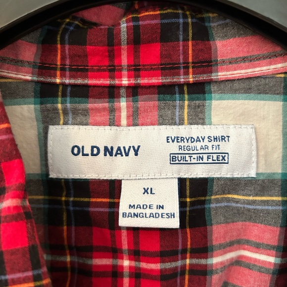 Men's Old Navy Everyday Plaid Button Down Shirt (XL) - Picture 2 of 3